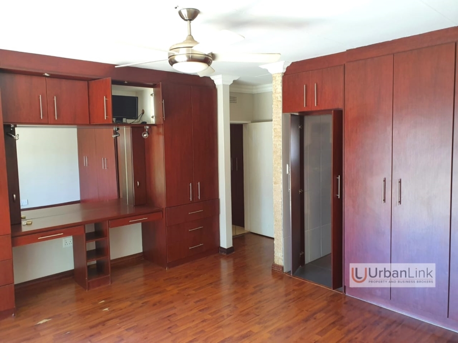 4 Bedroom Property for Sale in Safari Gardens North West